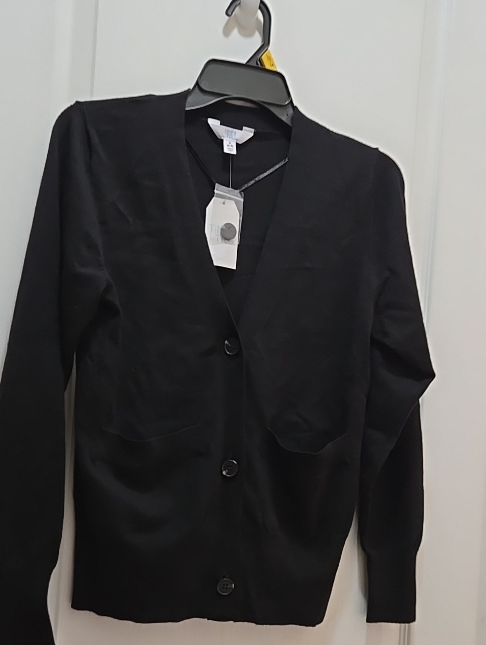Time and Tru Black V‑Neck Cardigan